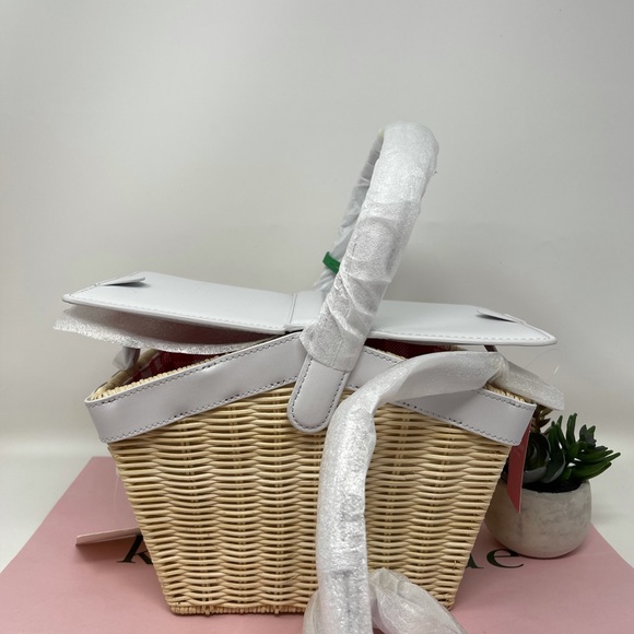 Kate Spade Picnic in the Park Basket and Wallet - Picture 10 of 16